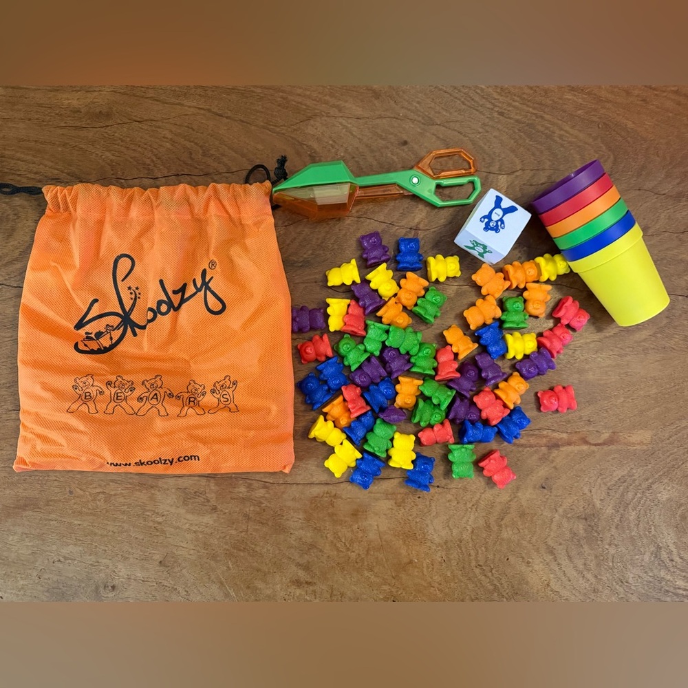 Skoolzy Colorful Counting Bears & Stacking Cups
